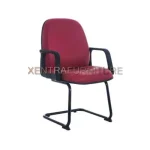 kursi hadap kaki cantilever dengan sandaran tangan, warna maroon