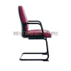 kursi hadap kaki cantilever dengan sandaran tangan, warna maroon